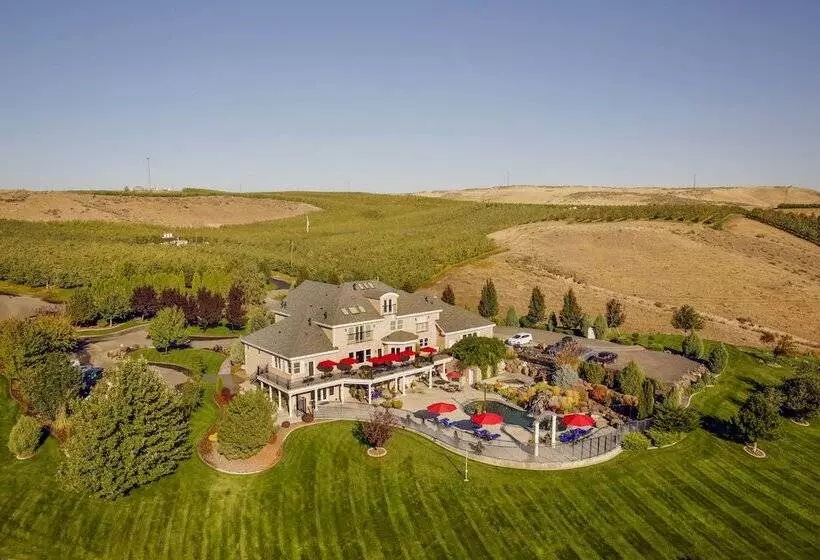 Aamiaismajoitus (B&B) Cameo Heights Mansion And The Vine Fine Dining Restaurant