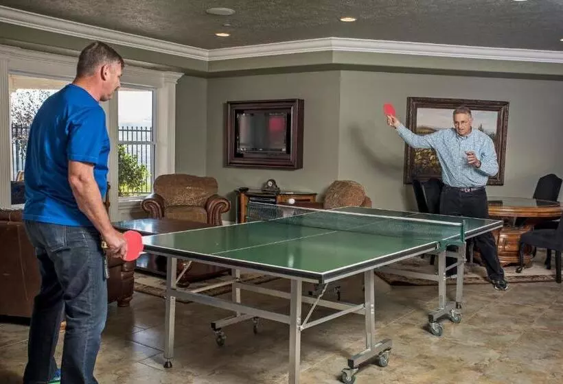 Aamiaismajoitus (B&B) Cameo Heights Mansion And The Vine Fine Dining Restaurant