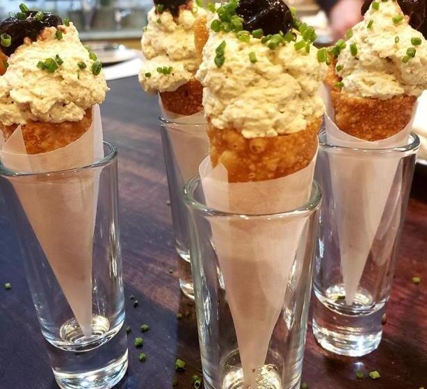 住宿加早餐  Cameo Heights Mansion And The Vine Fine Dining Restaurant