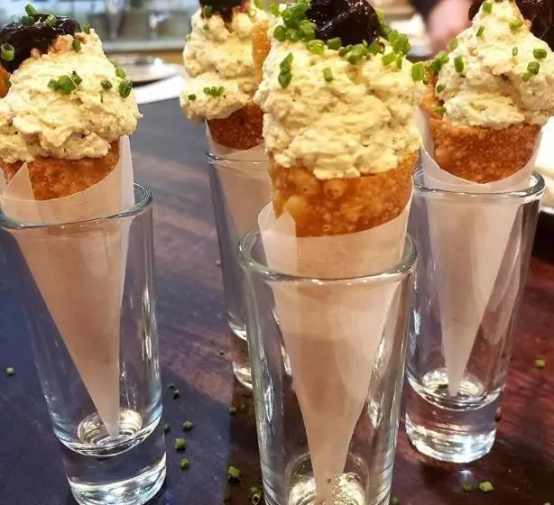 Aamiaismajoitus (B&B) Cameo Heights Mansion And The Vine Fine Dining Restaurant