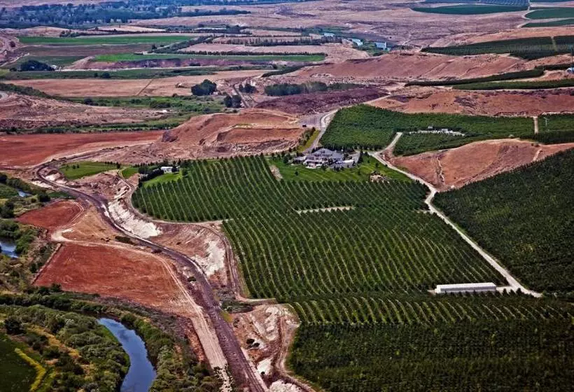 Aamiaismajoitus (B&B) Cameo Heights Mansion And The Vine Fine Dining Restaurant