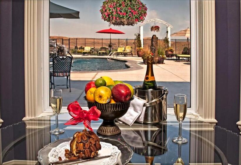 住宿加早餐  Cameo Heights Mansion And The Vine Fine Dining Restaurant