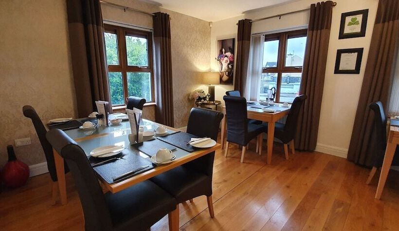 ベッドアンドブレックファースト Church View House