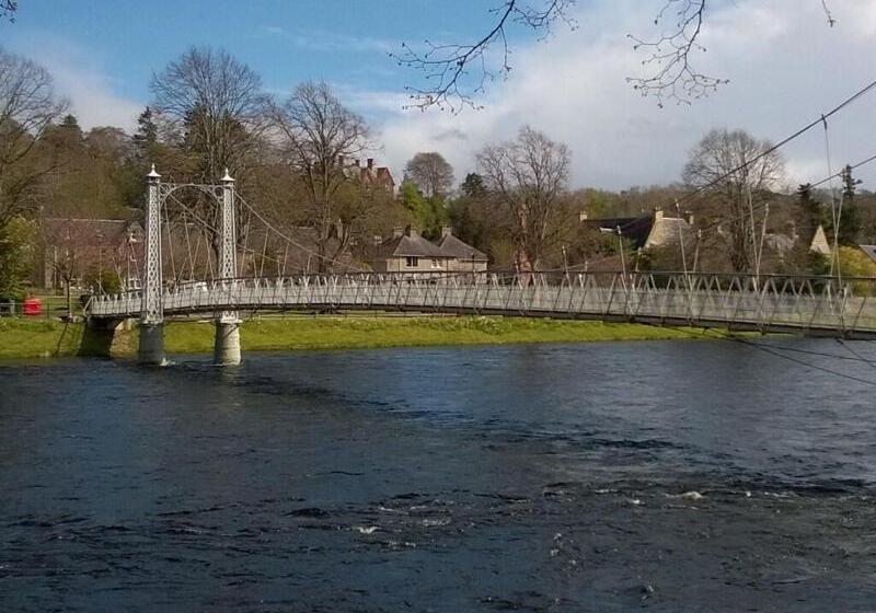 تختخواب و صبحانه Rossmount Guest House