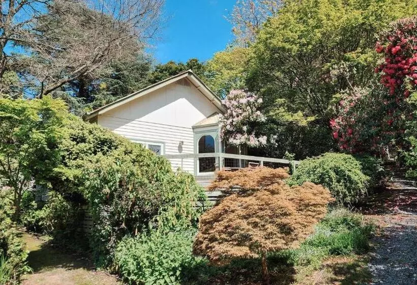 ベッドアンドブレックファースト Woolrich Historic Garden Cottage