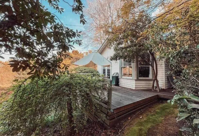 ベッドアンドブレックファースト Woolrich Historic Garden Cottage