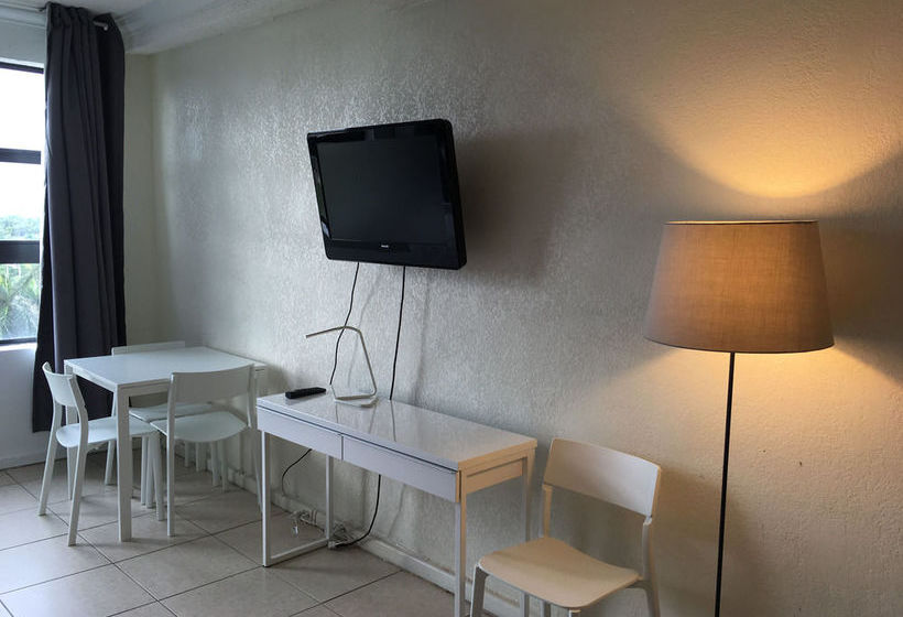 Design Suites Hollywood Beach