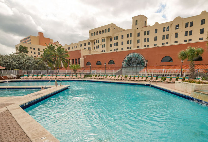 Design Suites Hollywood Beach