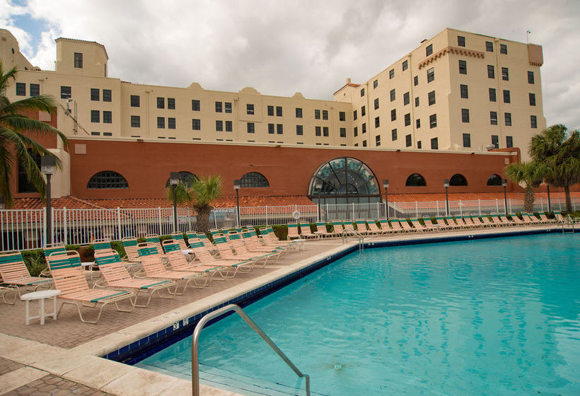 Design Suites Hollywood Beach