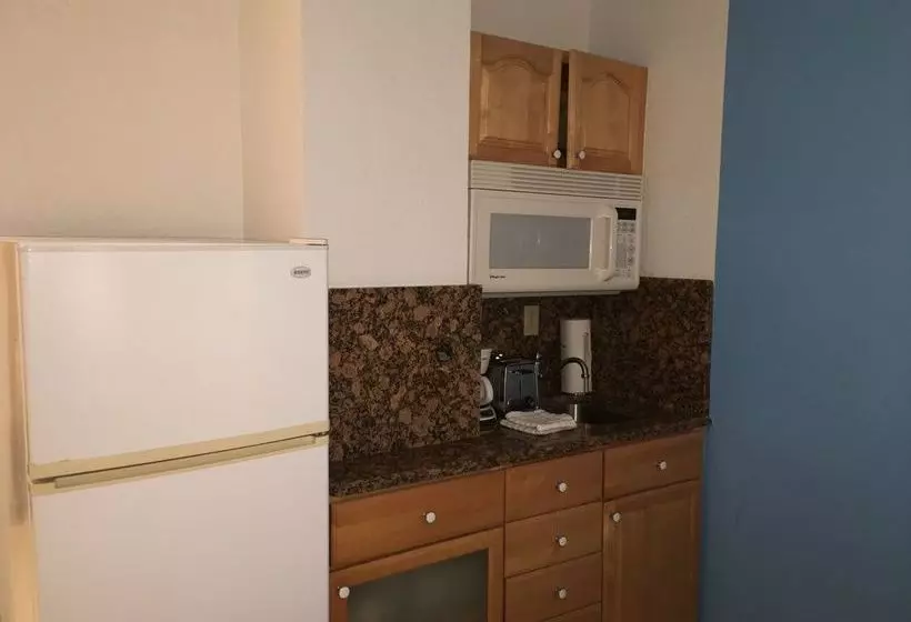 Design Suites Hollywood Beach