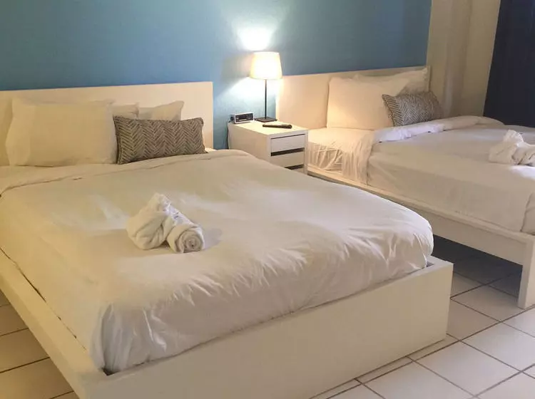 Design Suites Hollywood Beach