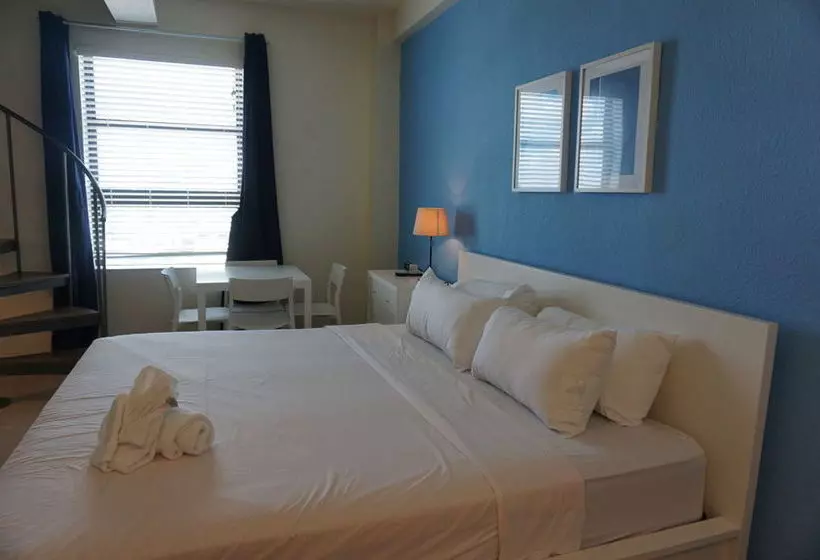 Design Suites Hollywood Beach