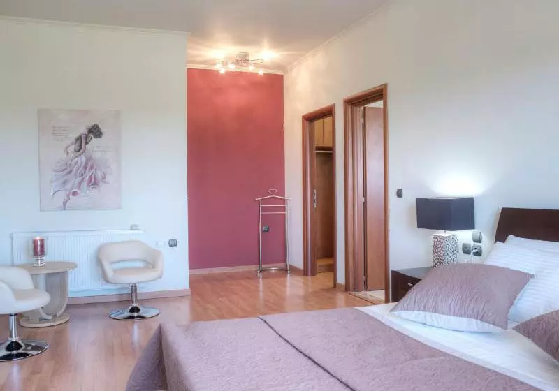 ホテル Artemis Villa