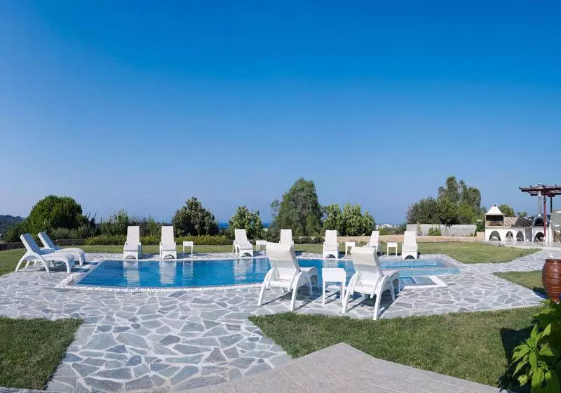 ホテル Artemis Villa