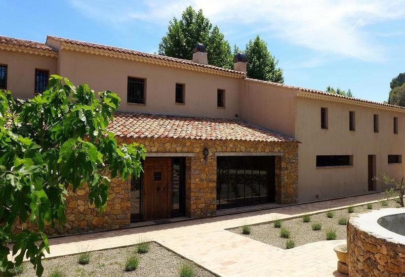 Отель Domaine Clos De L'ours