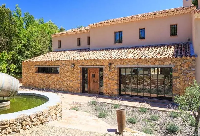 ホテル Domaine Clos De L'ours