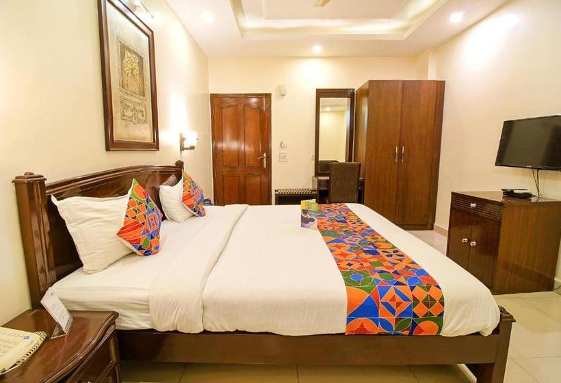 فندق Fab Primero