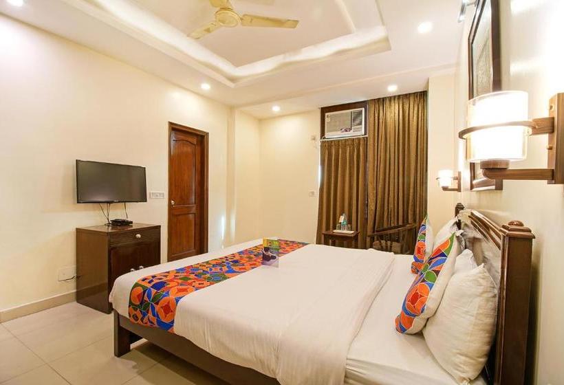 فندق Fab Primero