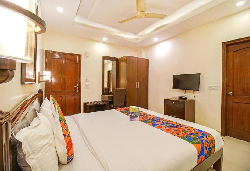 فندق Fab Primero