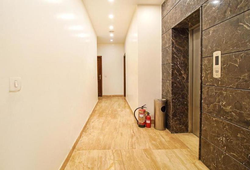 فندق Fab Primero