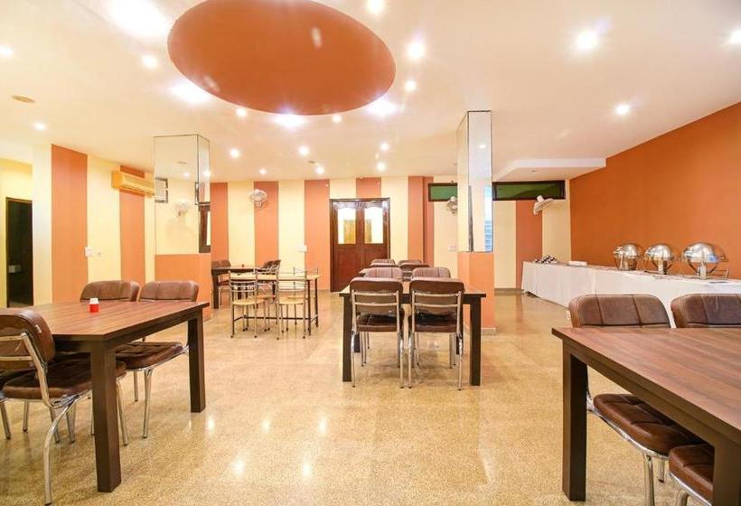 فندق Fab Primero