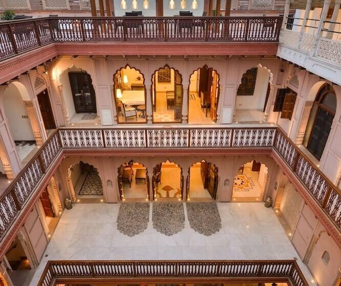 هتل Haveli Dharampura   Unesco Awarded Boutique Heritage