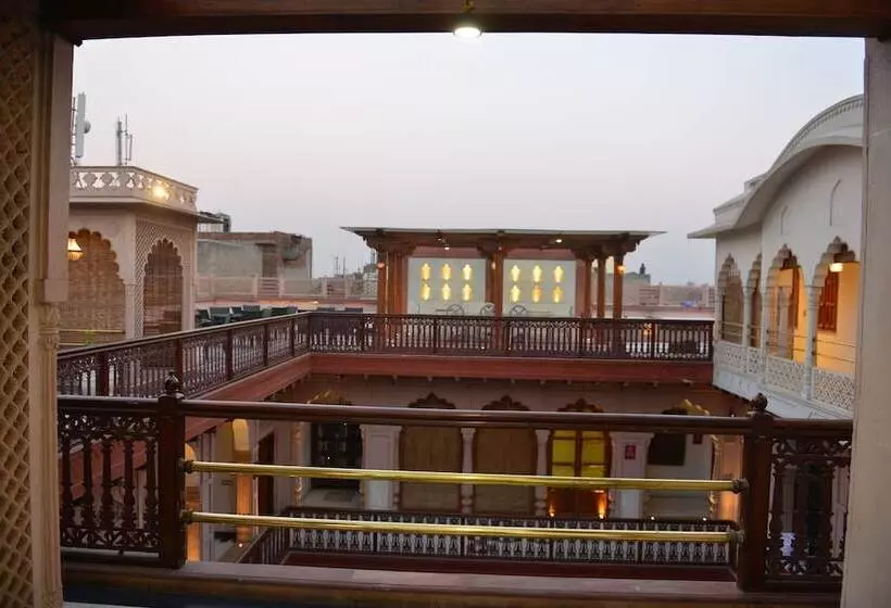 هتل Haveli Dharampura   Unesco Awarded Boutique Heritage
