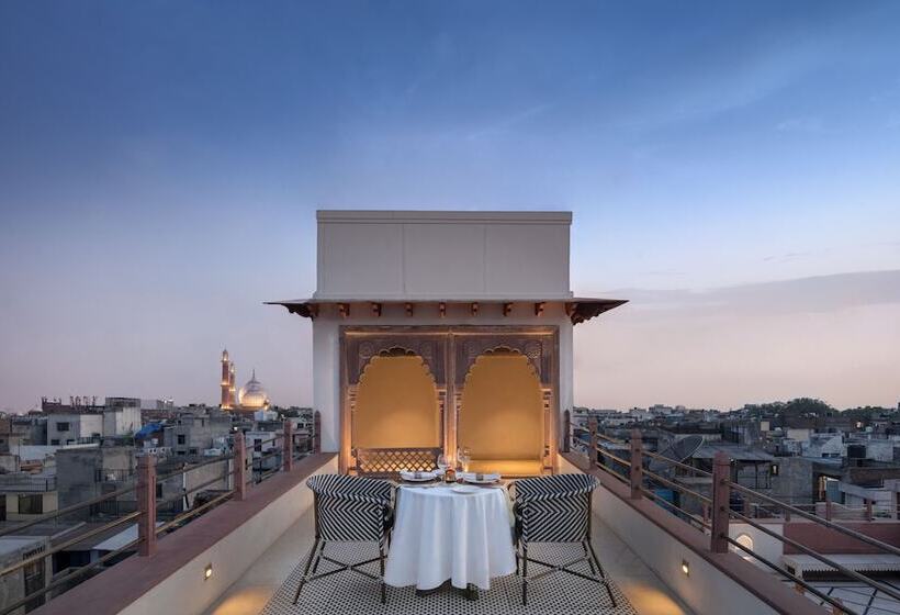 هتل Haveli Dharampura   Unesco Awarded Boutique Heritage