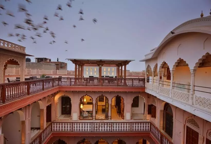 هتل Haveli Dharampura   Unesco Awarded Boutique Heritage
