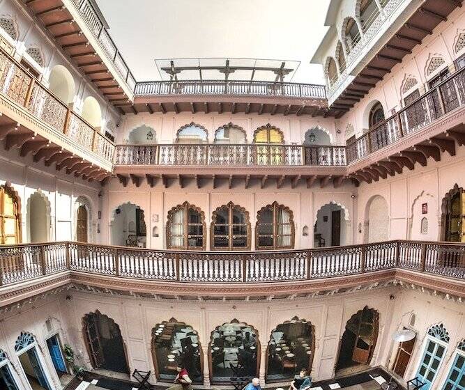 هتل Haveli Dharampura   Unesco Awarded Boutique Heritage