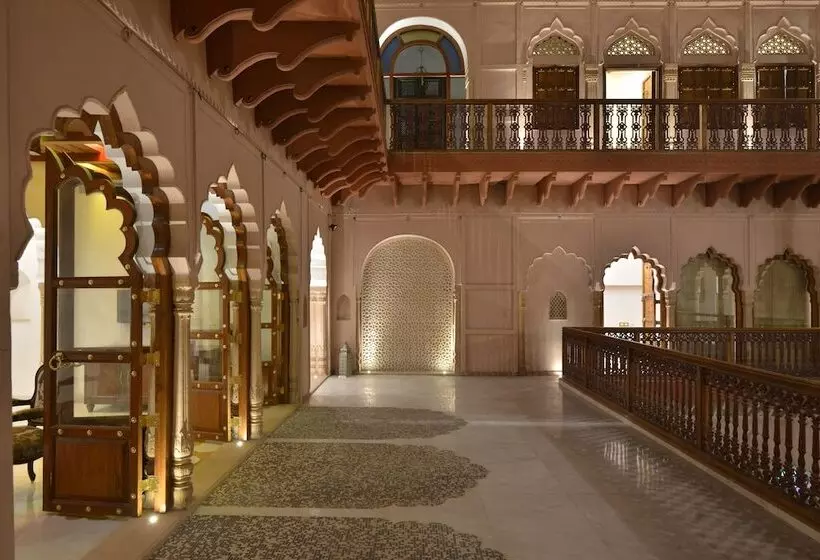 هتل Haveli Dharampura   Unesco Awarded Boutique Heritage