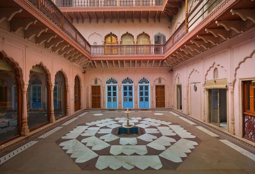 هتل Haveli Dharampura   Unesco Awarded Boutique Heritage