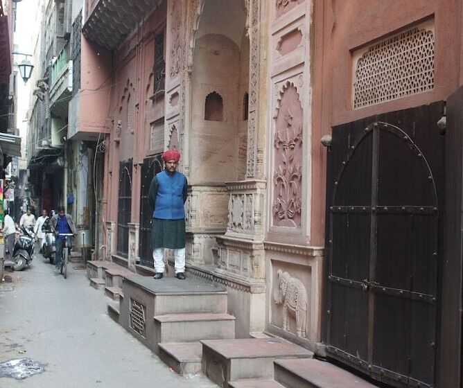 هتل Haveli Dharampura   Unesco Awarded Boutique Heritage