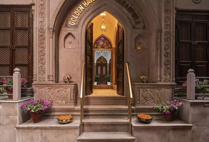 هتل Haveli Dharampura   Unesco Awarded Boutique Heritage