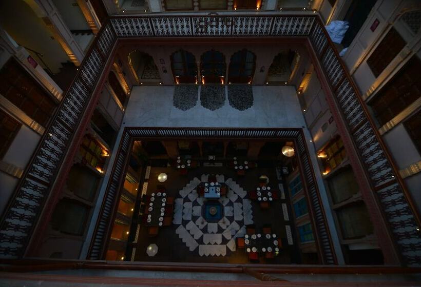 هتل Haveli Dharampura   Unesco Awarded Boutique Heritage