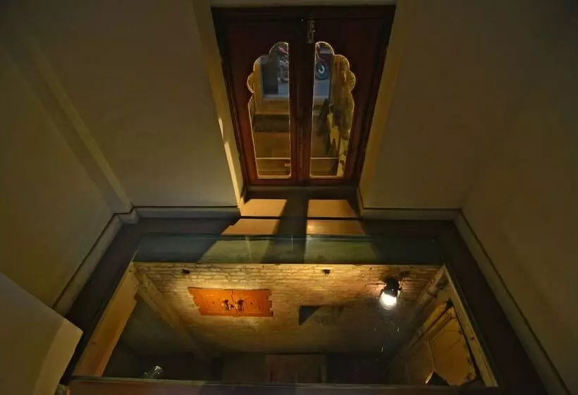 هتل Haveli Dharampura   Unesco Awarded Boutique Heritage