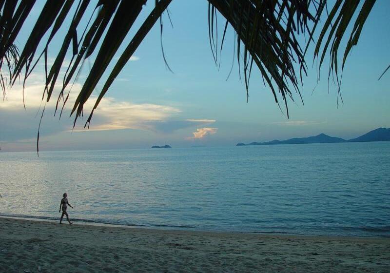 هتل Moonhut Bungalows