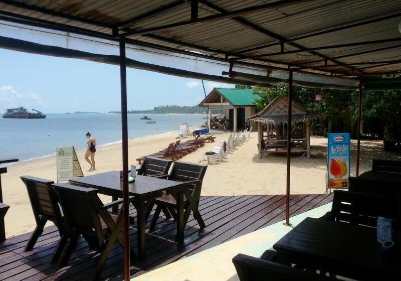 هتل Moonhut Bungalows