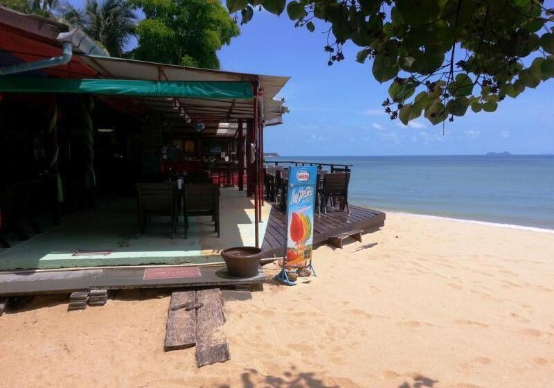 هتل Moonhut Bungalows