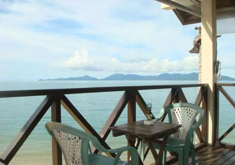 Hotelli Moonhut Bungalows