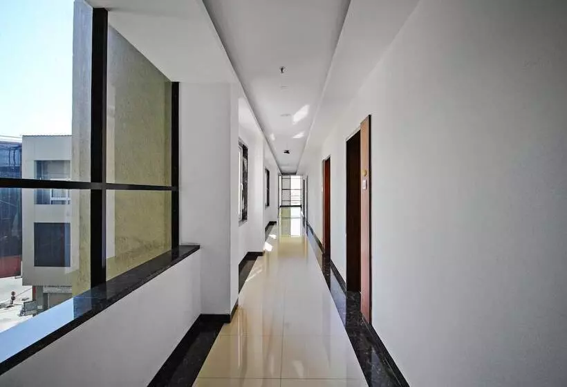 ホテル Rathi Residency