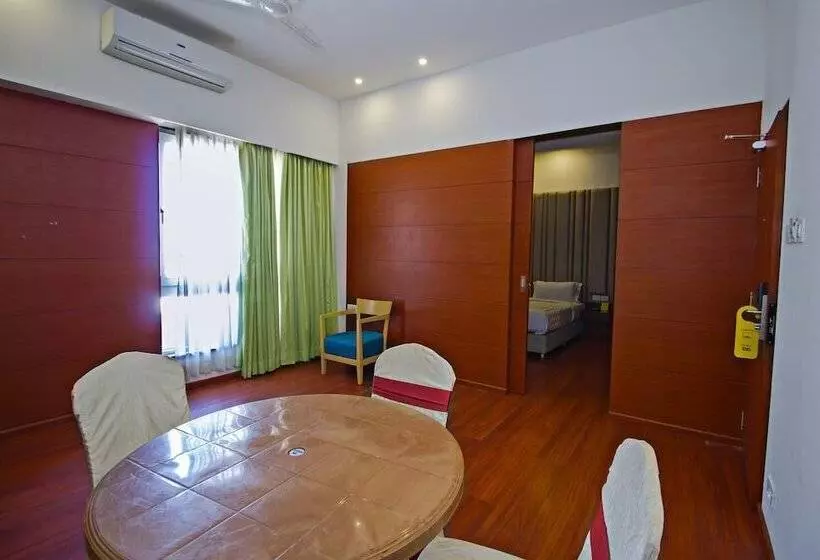 ホテル Rathi Residency