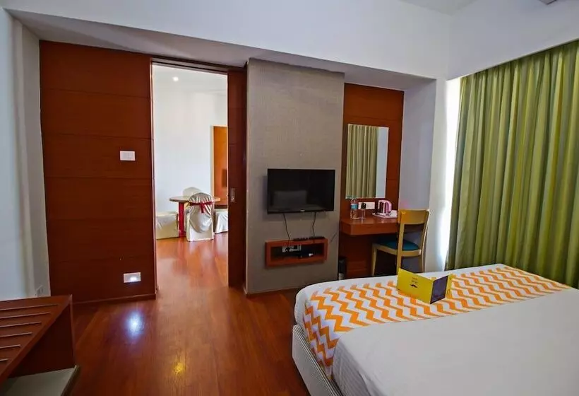 ホテル Rathi Residency