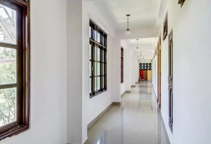 ホテル Treebo Trend Celebriti Manali