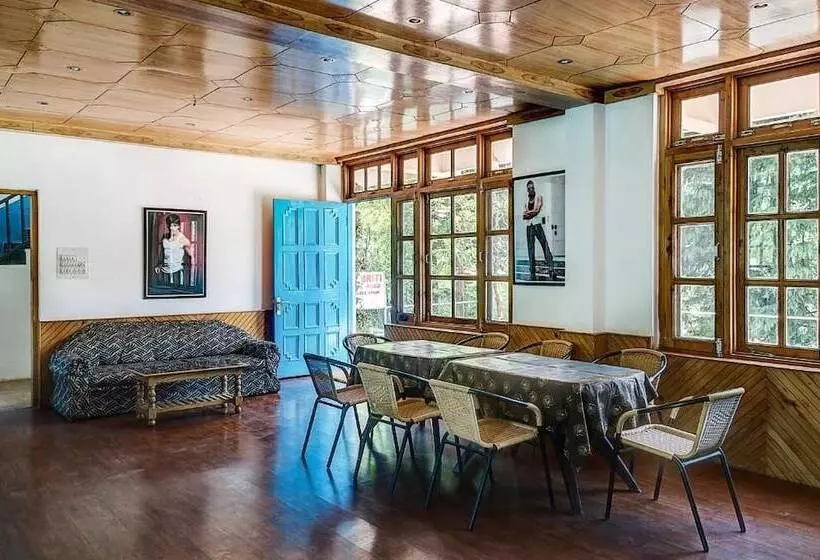 ホテル Treebo Trend Celebriti Manali