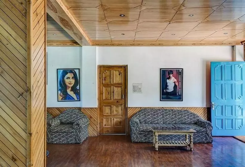 ホテル Treebo Trend Celebriti Manali