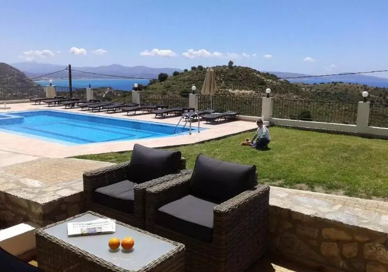 Lenikos Resort