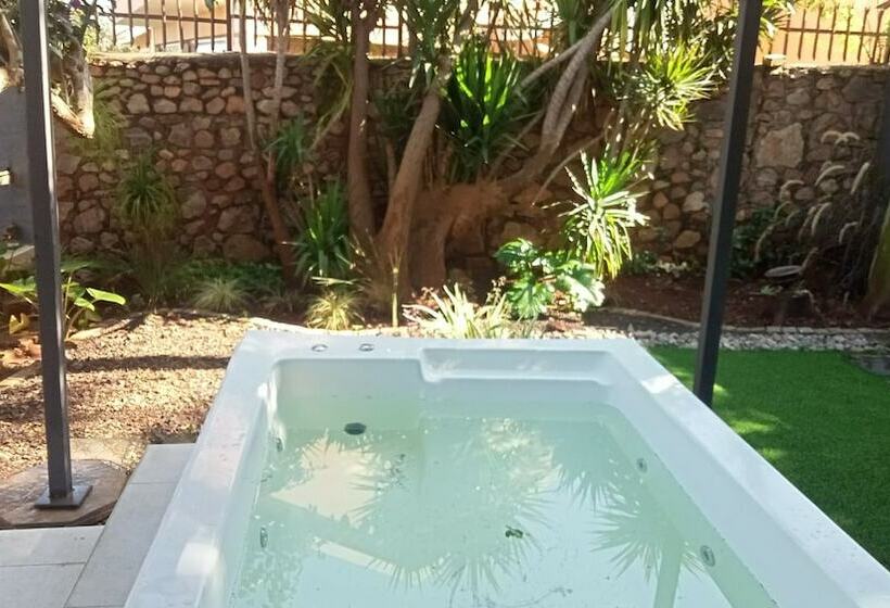 膳宿费 Galagos Lodge