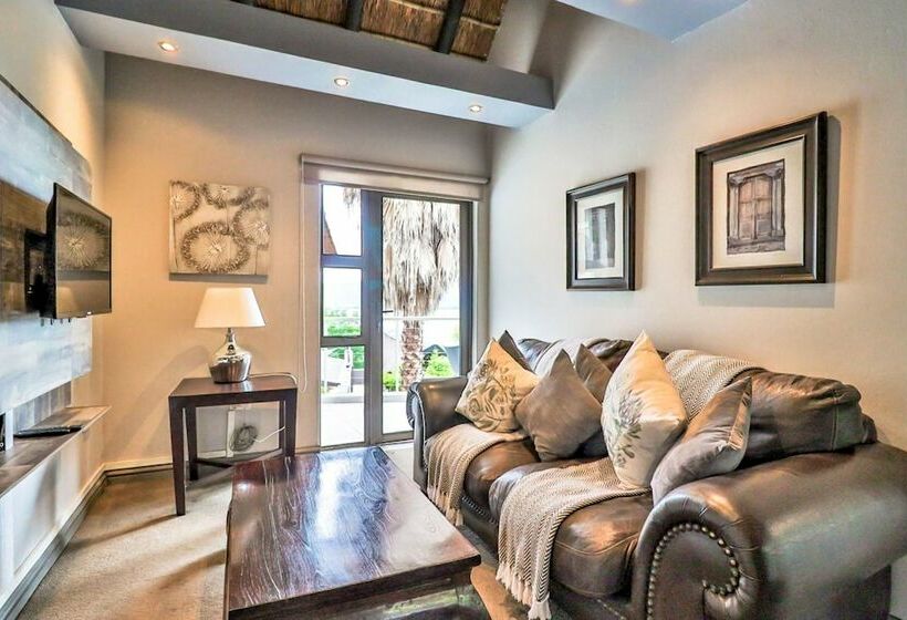 膳宿费 Galagos Lodge