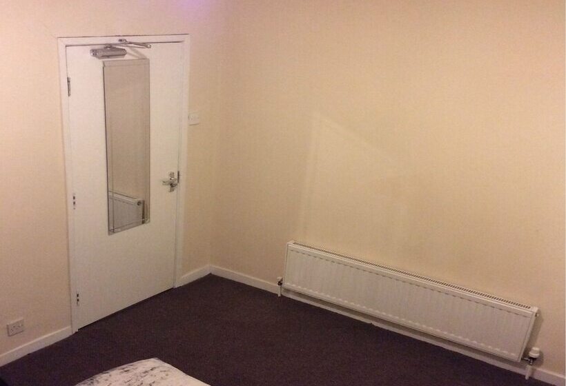 Пансион The L6 Guest Rooms